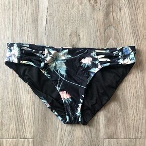 🔥SALE- any 4/$20.  O’Neill Girls Swim Bottoms Size 14​